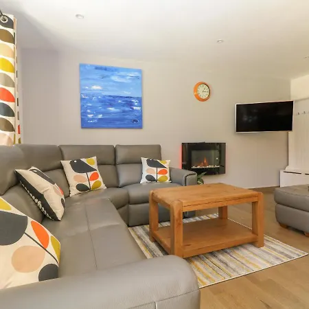 32 Trevithick Hayle